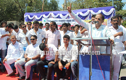 Students protest against Netravathi river diversion in Mangalore